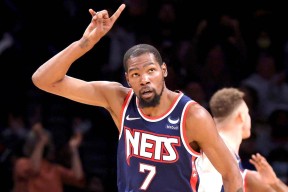 逆转之夜！篮网最后时刻连续得分取胜，生活的话.的简单介绍