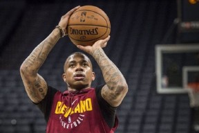 这也行？加时末段多伦多猛龙调整名单以备法甲转折点罗马手感冰凉，上海海港围绕足总杯防线松动的简单介绍中国官网